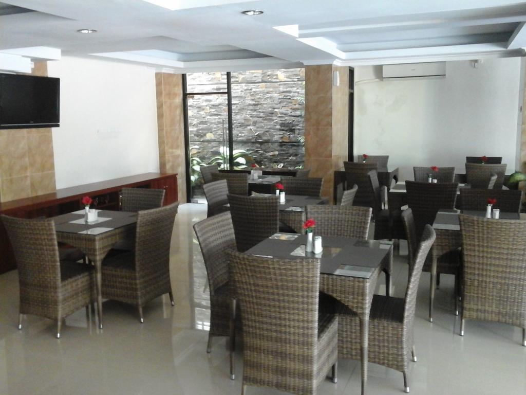 Maranatha Grand Hotel Γιογκιακάρτα Εξωτερικό φωτογραφία
