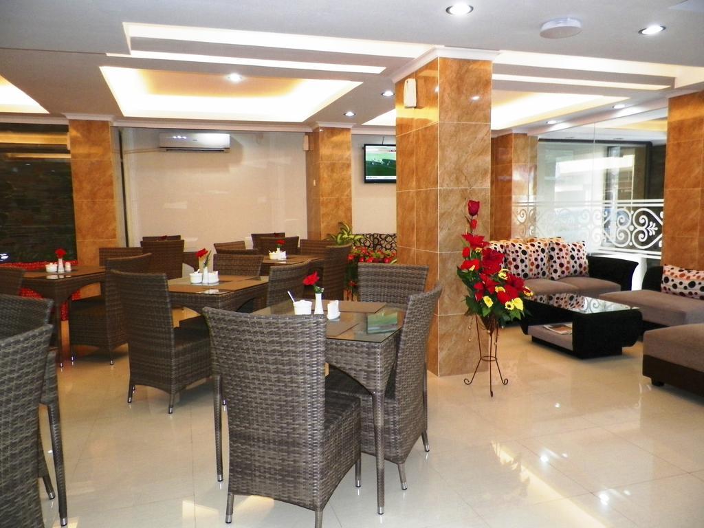 Maranatha Grand Hotel Γιογκιακάρτα Εξωτερικό φωτογραφία