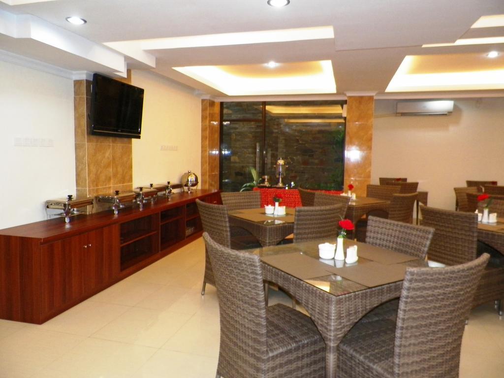 Maranatha Grand Hotel Γιογκιακάρτα Εξωτερικό φωτογραφία