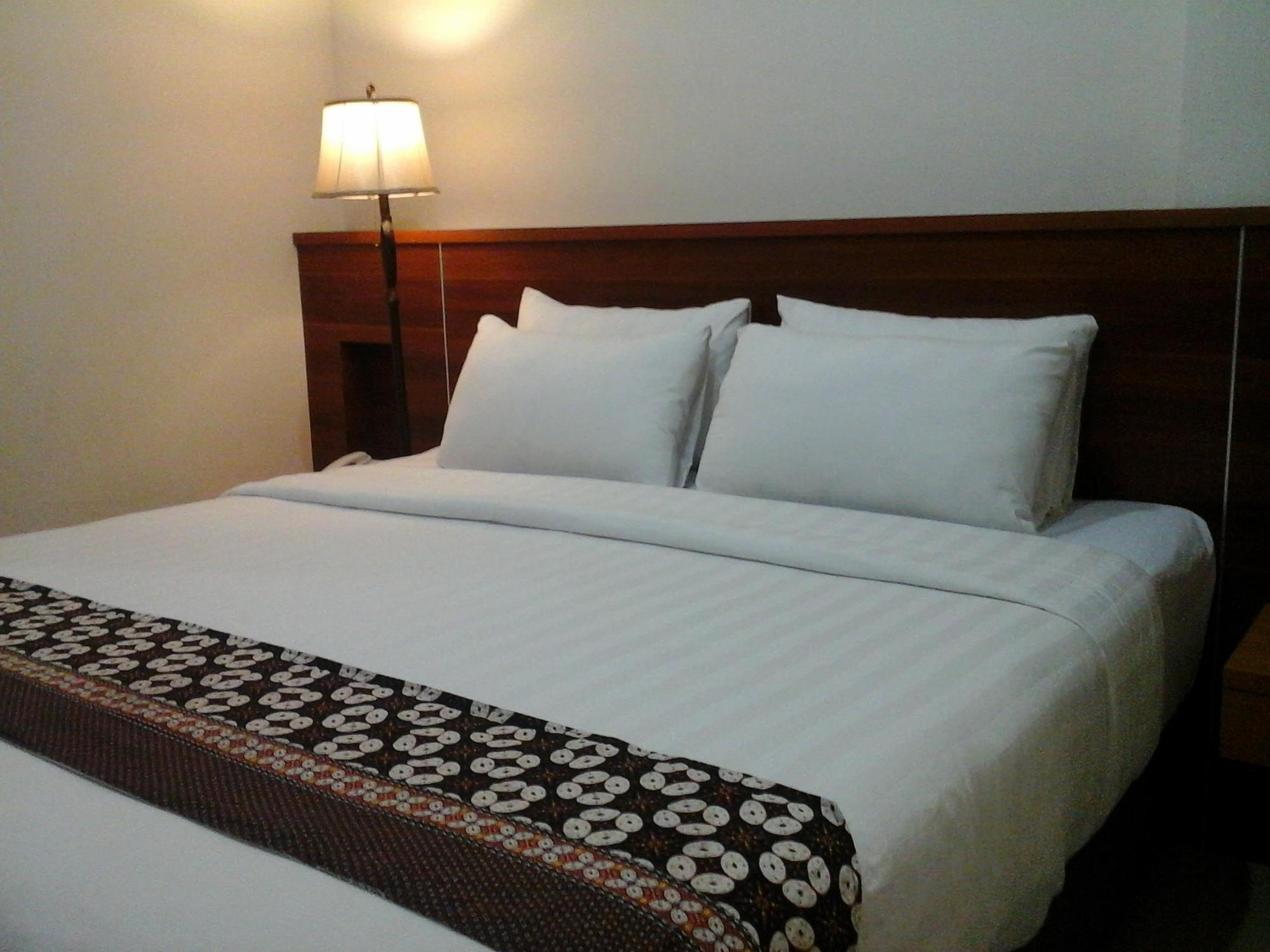 Maranatha Grand Hotel Γιογκιακάρτα Εξωτερικό φωτογραφία